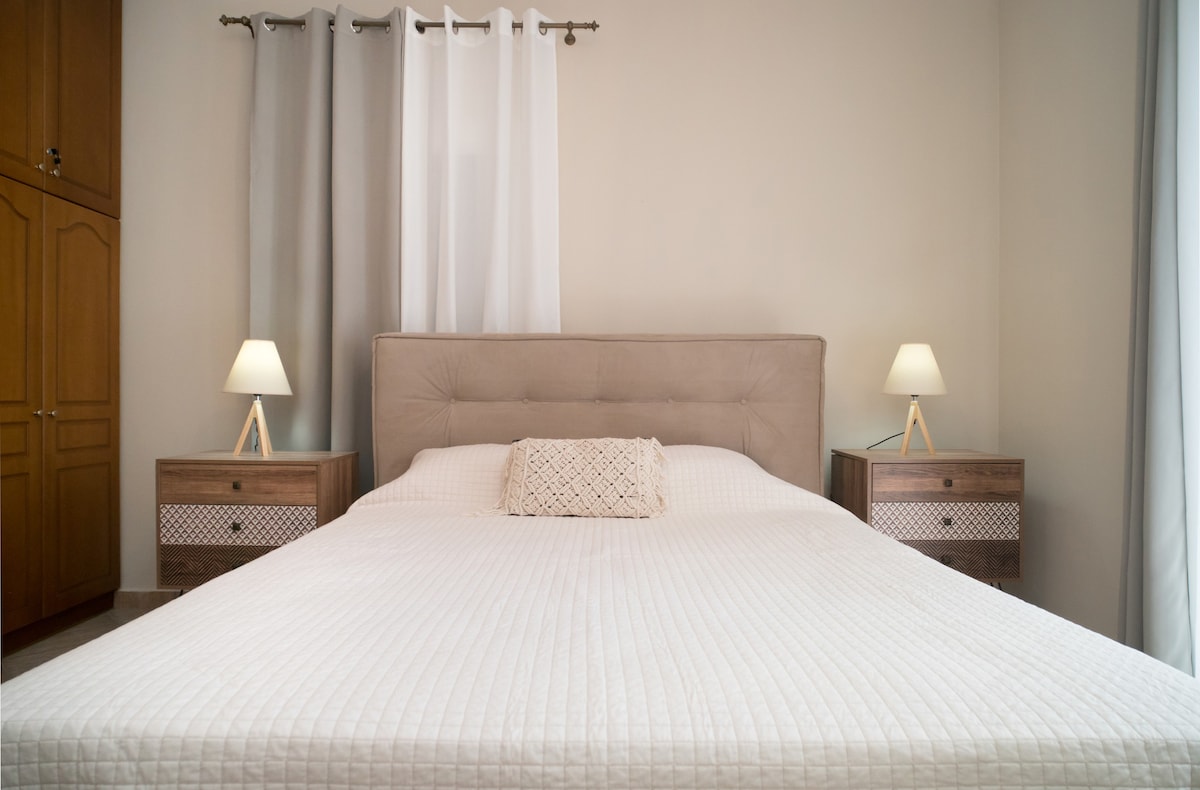 panos taverna restaurant laganas grill house food 